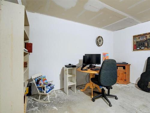 2436 Otter Point Rd, Sooke, BC - Indoor Photo Showing Office