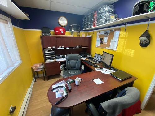 Commerce - 18 Rue Marineau, Saint-Joseph-Du-Lac, QC - Indoor Photo Showing Office