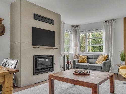 Salon - 137 Rue Des Mélèzes, Fossambault-Sur-Le-Lac, QC - Indoor Photo Showing Living Room With Fireplace