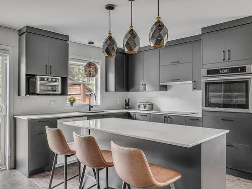 Cuisine - 137 Rue Des Mélèzes, Fossambault-Sur-Le-Lac, QC - Indoor Photo Showing Kitchen With Upgraded Kitchen