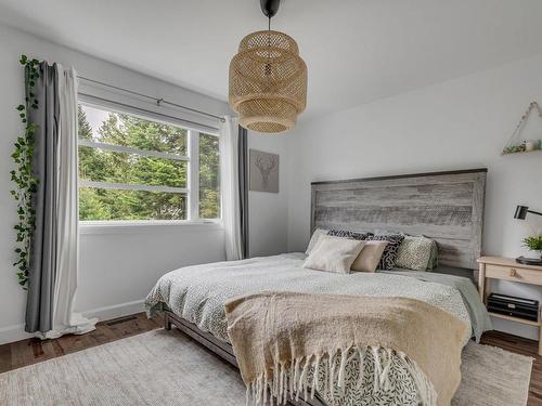 Master bedroom - 137 Rue Des Mélèzes, Fossambault-Sur-Le-Lac, QC - Indoor Photo Showing Bedroom