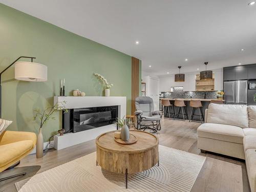 Salon - 137 Rue Des Mélèzes, Fossambault-Sur-Le-Lac, QC - Indoor Photo Showing Living Room With Fireplace