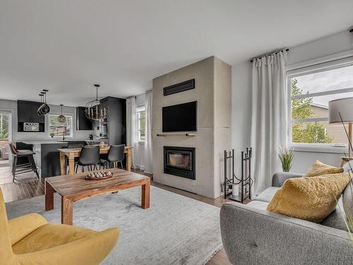 Salon - 137 Rue Des Mélèzes, Fossambault-Sur-Le-Lac, QC - Indoor Photo Showing Living Room With Fireplace