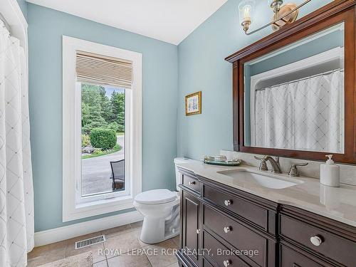 25 Wolf Cres, Caledon, ON - Indoor Photo Showing Bathroom