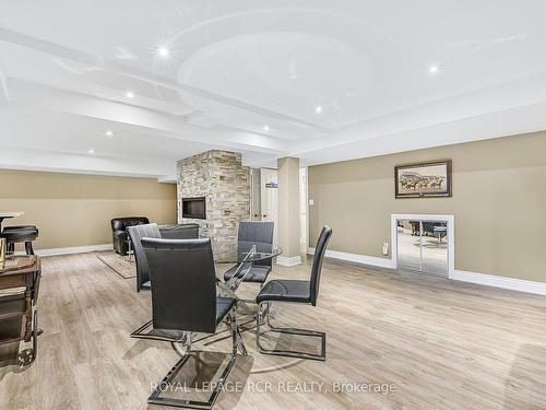 25 Wolf Cres, Caledon, ON - Indoor