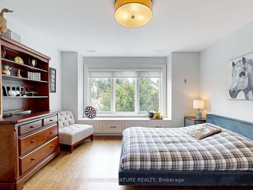 5 Revere Pl, Toronto, ON - Indoor Photo Showing Bedroom