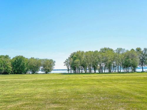 Vue sur l'eau - 814 Rue Main, Hudson, QC - Outdoor With View