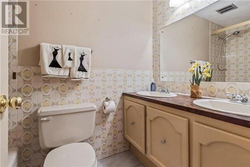 679 Prom Greenwood, Shediac, NB - Indoor Photo Showing Bathroom