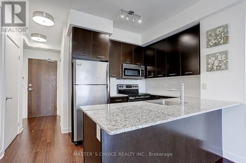 2604 - 360 Square One Drive, Mississauga (City Centre), ON - Indoor Photo Showing Kitchen With Upgraded Kitchen