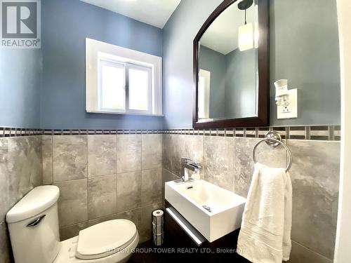 84 Belgravia Avenue, Toronto (Briar Hill-Belgravia), ON - Indoor Photo Showing Bathroom