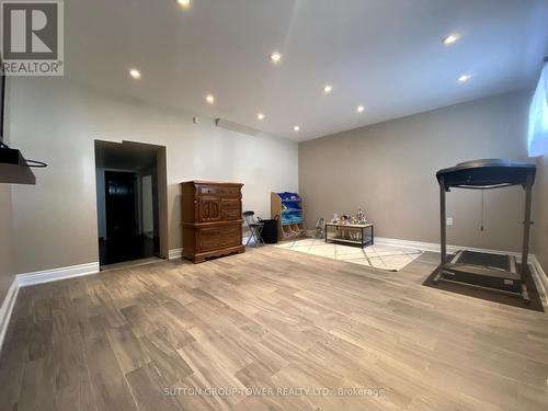 84 Belgravia Avenue, Toronto (Briar Hill-Belgravia), ON - Indoor