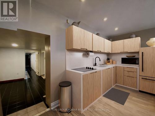 84 Belgravia Avenue, Toronto (Briar Hill-Belgravia), ON - Indoor Photo Showing Kitchen