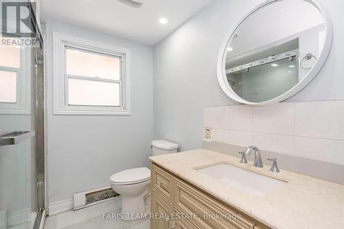 39 Brackenbury Street, Grey Highlands (Markdale), ON - Indoor Photo Showing Bathroom