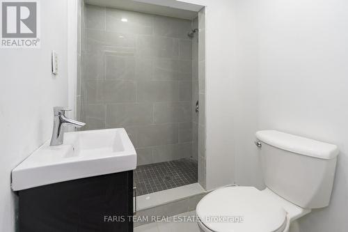 39 Brackenbury Street, Grey Highlands (Markdale), ON - Indoor Photo Showing Bathroom