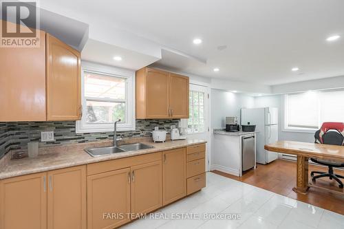 39 Brackenbury Street, Grey Highlands (Markdale), ON - Indoor Photo Showing Kitchen With Double Sink