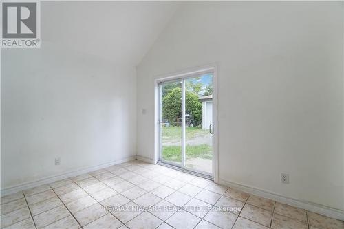 237 Mitchell Street, Port Colborne, ON - Indoor Photo Showing Other Room