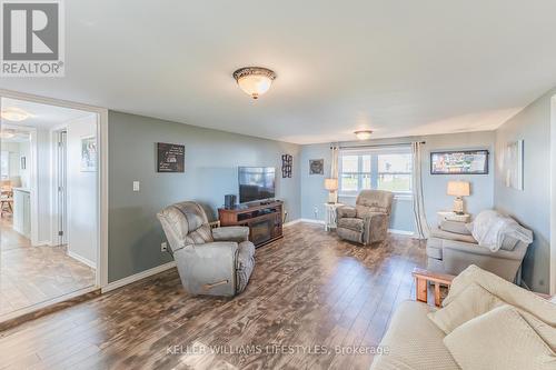 77525 Melena Drive, Central Huron (Goderich Twp), ON - Indoor Photo Showing Living Room