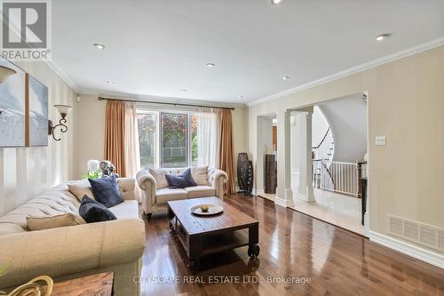 1836 Friar Tuck Court, Mississauga (Sheridan), ON - Indoor Photo Showing Living Room