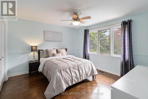 1836 Friar Tuck Court, Mississauga, ON - Indoor Photo Showing Bedroom