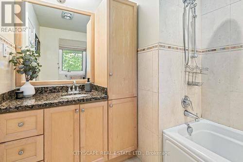 1836 Friar Tuck Court, Mississauga (Sheridan), ON - Indoor Photo Showing Bathroom