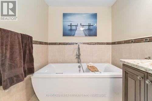 1836 Friar Tuck Court, Mississauga (Sheridan), ON - Indoor Photo Showing Bathroom