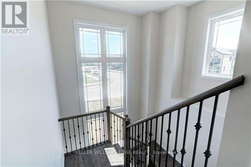 419 Vanilla Trail, Thorold, ON - Indoor Photo Showing Other Room