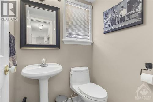 4 Pelee Street, Kanata, ON - Indoor Photo Showing Bathroom