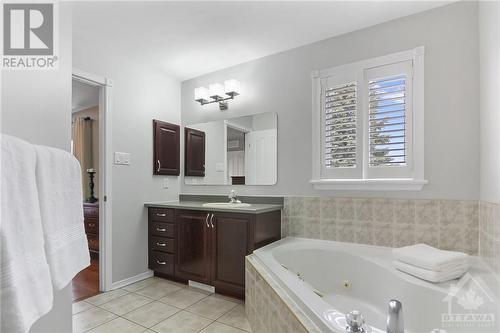 4 Pelee Street, Kanata, ON - Indoor Photo Showing Bathroom