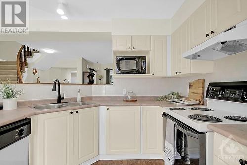 87 Mullcraft Crescent, Ottawa, ON - Indoor Photo Showing Kitchen With Double Sink