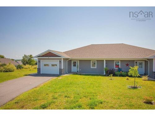 38 Mackinnon Court, Kentville, NS 