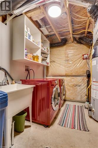 10 Fraser Drive, Stratford, ON - Indoor Photo Showing Laundry Room