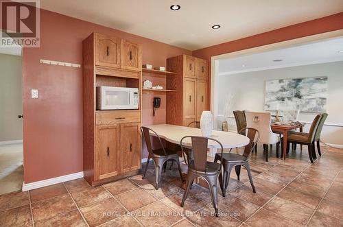 317 Prince Of Wales Drive, Whitby (Blue Grass Meadows), ON - Indoor Photo Showing Dining Room