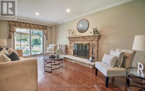 317 Prince Of Wales Drive, Whitby (Blue Grass Meadows), ON - Indoor Photo Showing Living Room With Fireplace