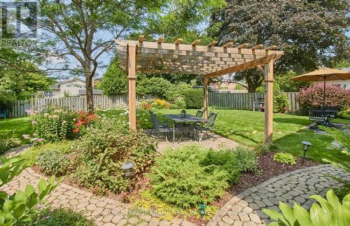 317 Prince Of Wales Drive, Whitby (Blue Grass Meadows), ON - Outdoor With Backyard