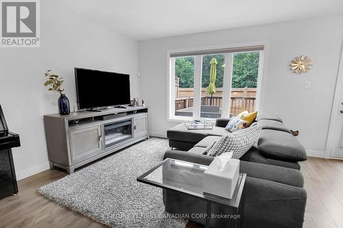 25 - 1110 Meadowlark Ridge, London, ON - Indoor Photo Showing Living Room