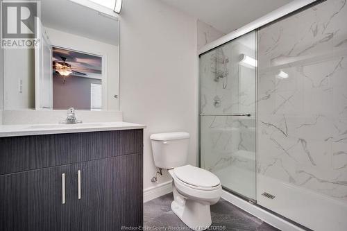 1489 Banwell Unit# 422, Windsor, ON - Indoor Photo Showing Bathroom