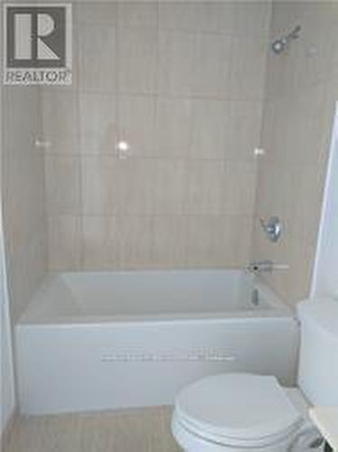 701 - 5001 Corporate Drive, Burlington, ON - Indoor Photo Showing Bathroom