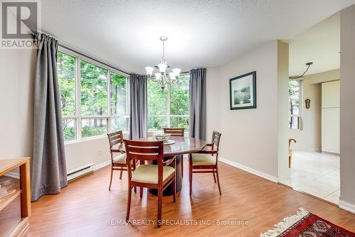 104 - 55 Kingsbridge Garden Circle W, Mississauga (Hurontario), ON - Indoor Photo Showing Dining Room