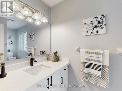 47 Sandway Drive, Brampton (Fletcher'S Meadow), ON - Indoor Photo Showing Bathroom