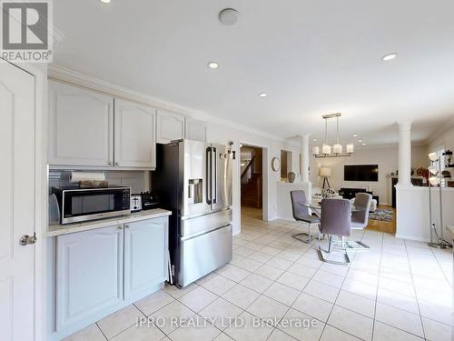 47 Sandway Drive, Brampton, ON - Indoor Photo Showing Kitchen