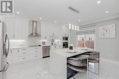 46 Ocean Ridge Drive, Brampton (Sandringham-Wellington), ON - Indoor Photo Showing Kitchen