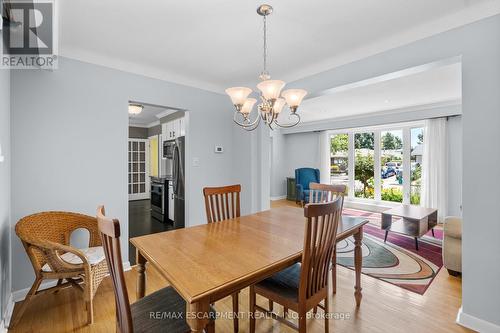 1465 Jefferson Road, Burlington, ON - Indoor Photo Showing Dining Room