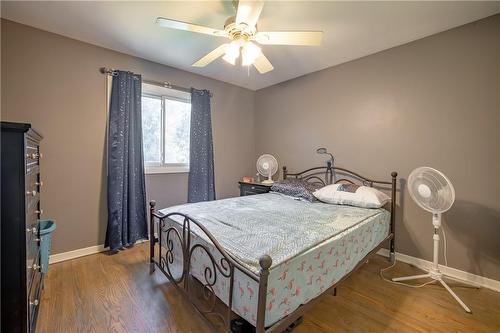 4553 Sussex Drive, Niagara Falls, ON - Indoor Photo Showing Bedroom