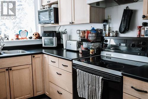 7358 Pearl Drive, Prince George, BC - Indoor Photo Showing Kitchen