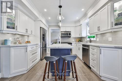 1486 Myron Drive, Mississauga (Lakeview), ON - Indoor Photo Showing Kitchen With Upgraded Kitchen