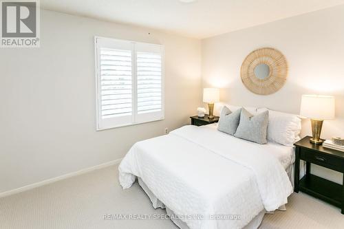 6309 Starfield Crescent, Mississauga (Meadowvale), ON - Indoor Photo Showing Bedroom