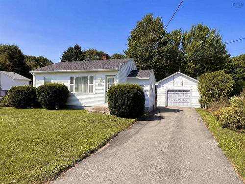 609 Sampson Drive, Greenwood, NS 