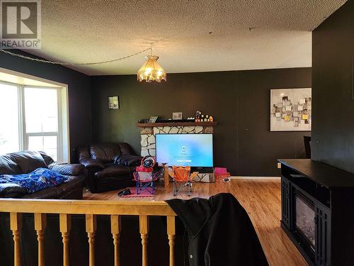 1394 Lewis Drive, Quesnel, BC - Indoor Photo Showing Living Room With Fireplace