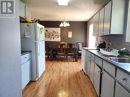 1394 Lewis Drive, Quesnel, BC - Indoor Photo Showing Kitchen With Double Sink