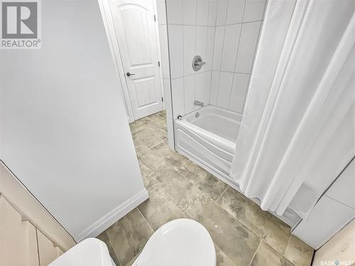 101 Westview Drive, Swift Current, SK - Indoor Photo Showing Bathroom